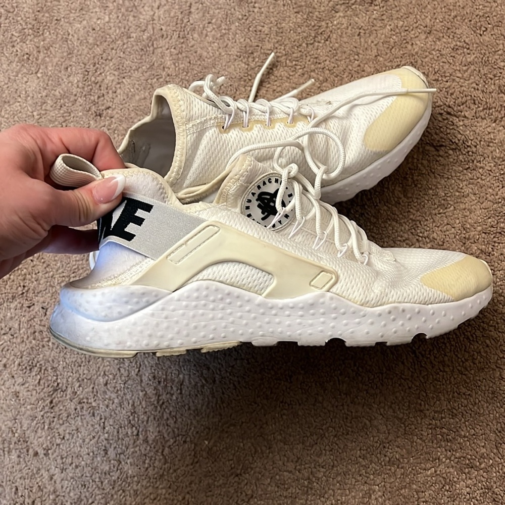 9.5 Nike Huarache